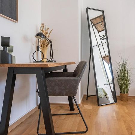 Center Dream Apartment - Netflix Крефельд Экстерьер фото